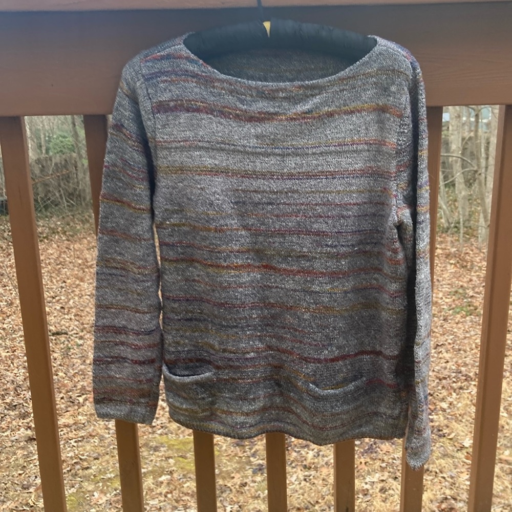 Leo & Nicole grey striped sweater